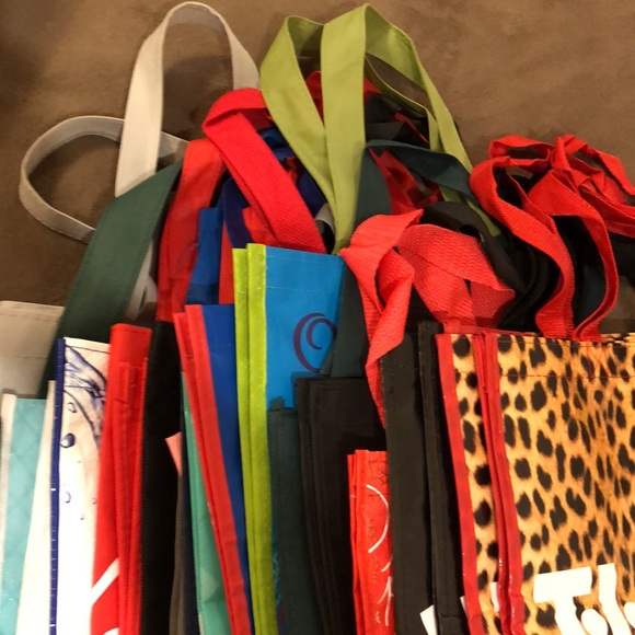 Set of 19 Shopping bags - Picture 2 of 3